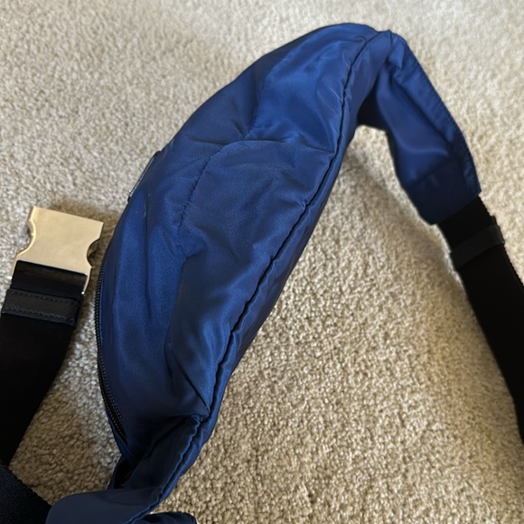 PRADA Re-Nylon and Saffiano leather belt bag NAVY - Picture 15 of 17